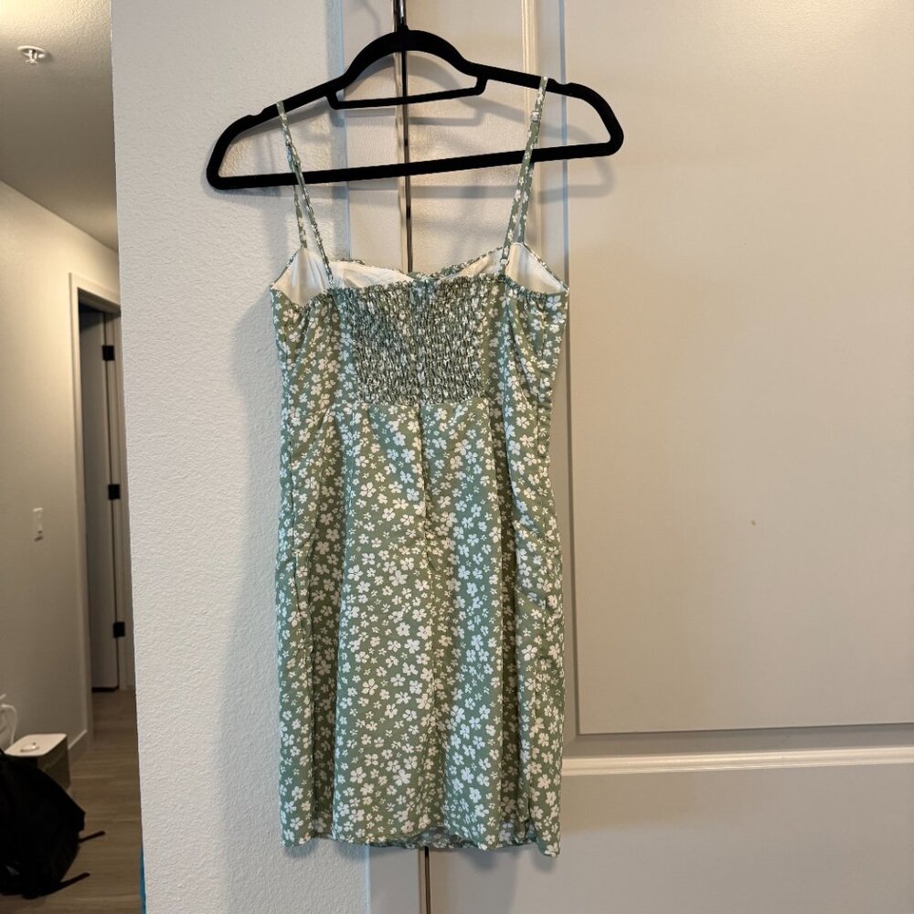 Princess Polly Tallie mini dress green floral - Picture 3 of 5